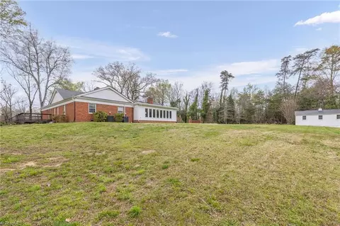 304 Shadow Valley Rd, High Point, NC 27262 photo 36