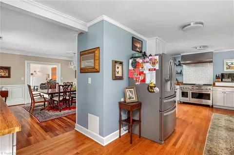 304 Shadow Valley Rd, High Point, NC 27262 photo 17