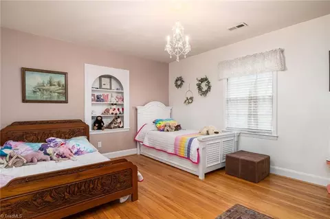 304 Shadow Valley Rd, High Point, NC 27262 photo 29