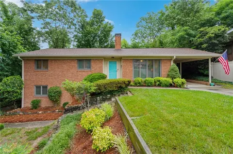 1506 Overbrook Ct, High Point, NC 27265