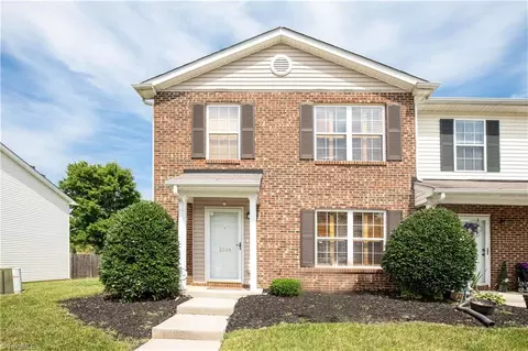 2026 Waterstone Ln, High Point, NC 27265