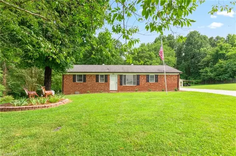 206 Elaine St, Trinity, NC 27370