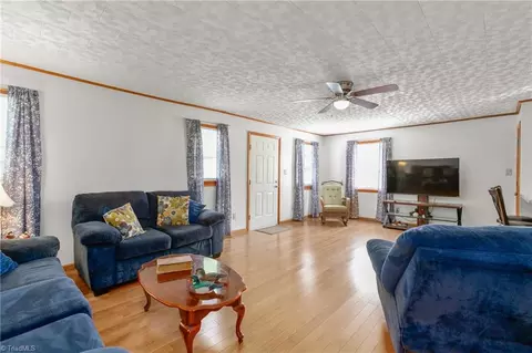 206 Elaine St, Trinity, NC 27370 photo 5