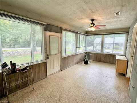 3049 Windchase Ct, High Point, NC 27265 photo 16