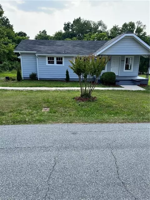 3608 Luck Dr, Archdale, NC 27263