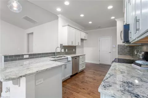 131 Windmill Trl, High Point, NC 27265 photo 9