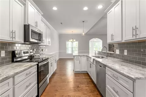 131 Windmill Trl, High Point, NC 27265 photo 5