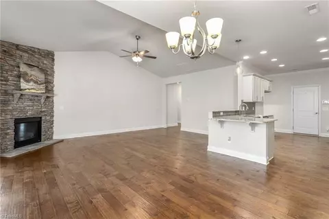 131 Windmill Trl, High Point, NC 27265 photo 8