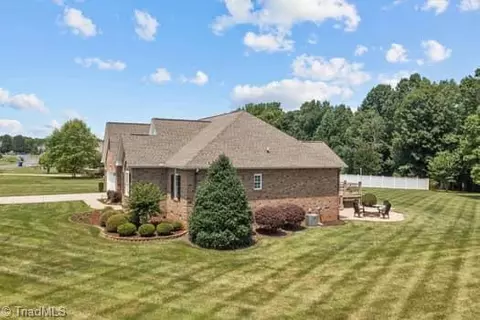663 Spring Haven Dr, Randleman, NC 27317 photo 5