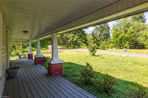 939 Webb Loop, Madison, NC 27025 photo 4