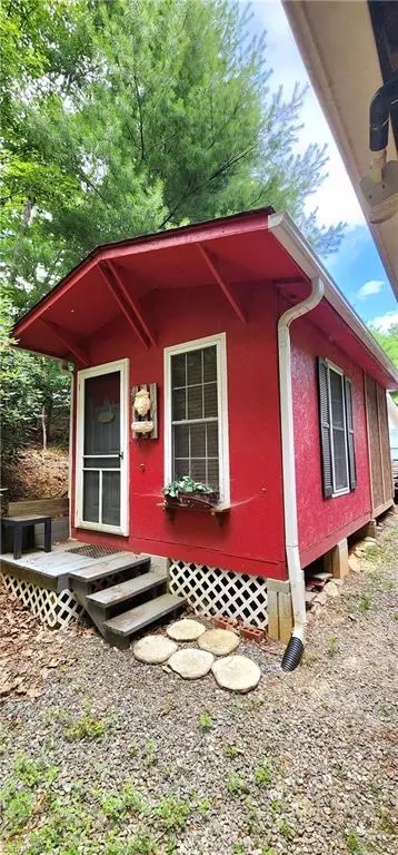 183 Davids Pl, Lowgap, NC 27024 photo 13