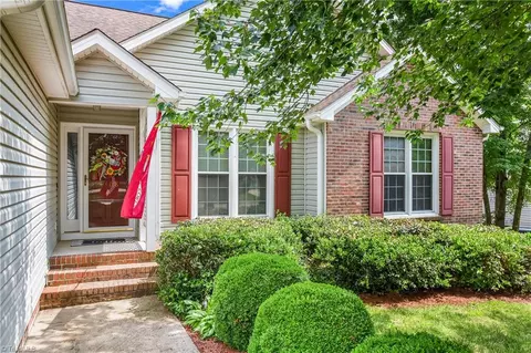 4308 Chilton Way, High Point, NC 27265