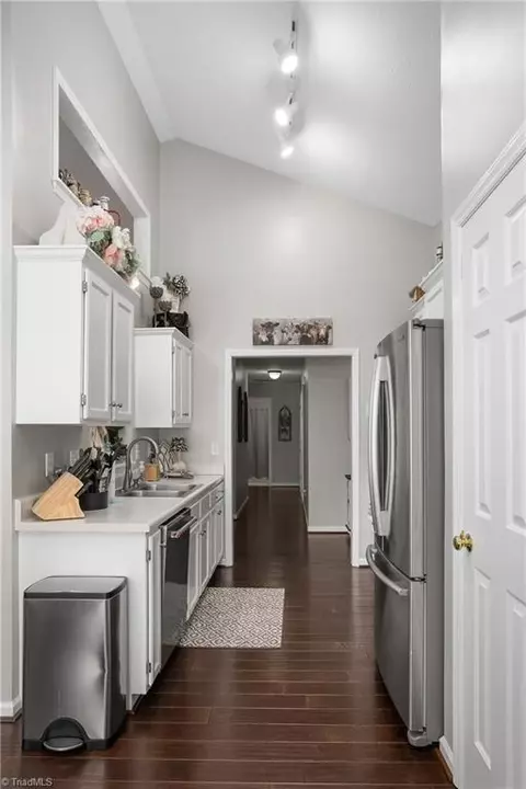 4308 Chilton Way, High Point, NC 27265 photo 8