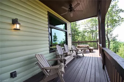 4879 Staghorn Rd, Purlear, NC 28665 photo 10