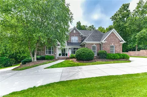 226 Cascade Dr, High Point, NC 27265