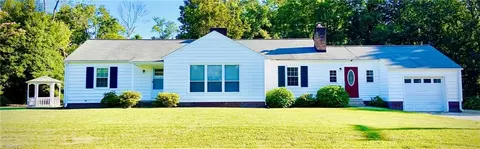1417 Chestnut Grove Rd, King, NC 27021