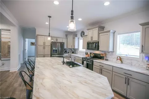 630 John Scott Rd, Pinnacle, NC 27043 photo 8