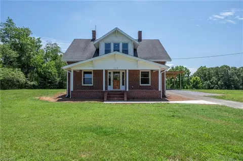 5608 E Old Us Highway 421, East Bend, NC 27018