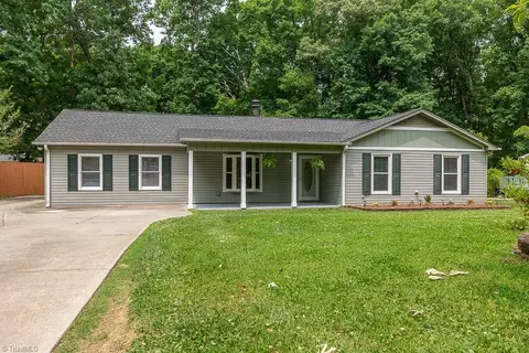 4712 Cricklewood Dr, Greensboro, NC 27407