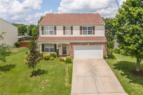 5107 Silverbrook Dr, Mcleansville, NC 27301