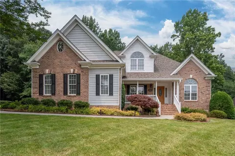 2069 Rossmore Rd, Clemmons, NC 27012