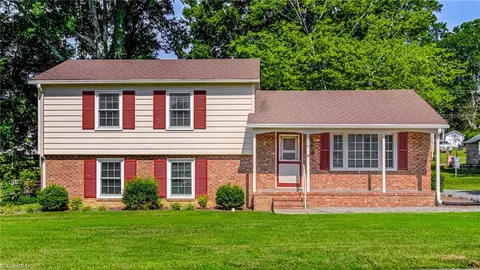 214 Clifton St, Kernersville, NC 27284