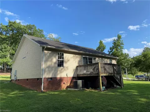 4297 Fox St, Randleman, NC 27317 photo 3