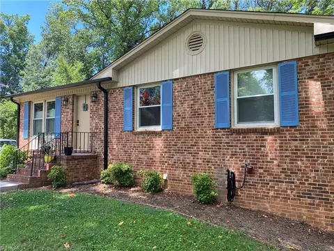 1802 Heilwood Dr, Greensboro, NC 27407