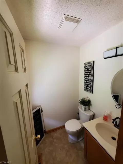 4687 Oakview Dr, Trinity, NC 27370 photo 22