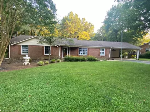 213 Pleasantview Dr, King, NC 27021