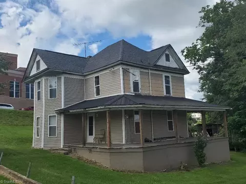 100 Academy Dr, Galax, VA 24333