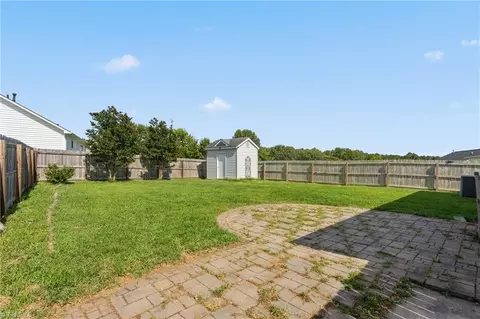 2468 Shadow Valley Rd, High Point, NC 27265 photo 18