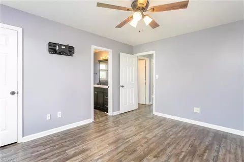 2468 Shadow Valley Rd, High Point, NC 27265 photo 10