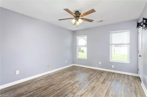 2468 Shadow Valley Rd, High Point, NC 27265 photo 14
