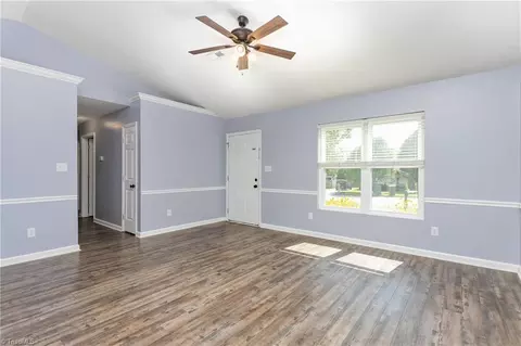 2468 Shadow Valley Rd, High Point, NC 27265 photo 4