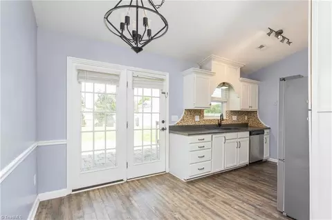 2468 Shadow Valley Rd, High Point, NC 27265 photo 6