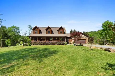 2540 Tip Top Rd, Denton, NC 27239