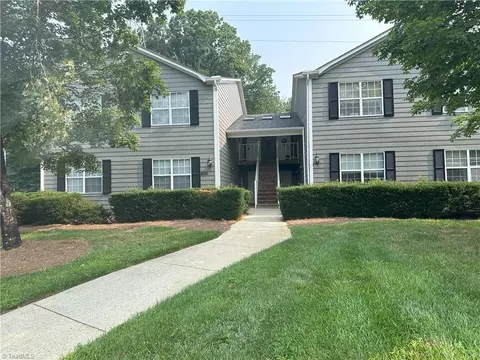 806 Ashebrook Dr #A, Greensboro, NC 27409
