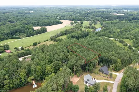 1403 Sunset Pointe Dr, Salisbury, NC 28146 photo 5