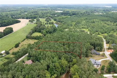1403 Sunset Pointe Dr, Salisbury, NC 28146 photo 4