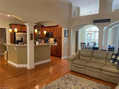 2344 Azure Ct, High Point, NC 27265 photo 12