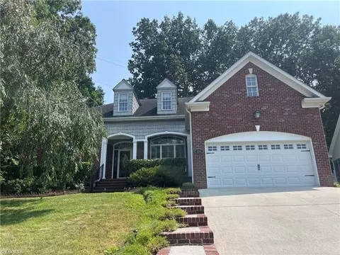 2344 Azure Ct, High Point, NC 27265 photo 2