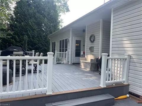 2344 Azure Ct, High Point, NC 27265 photo 6