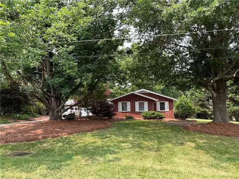 5251 Younts St, Trinity, NC 27370 photo 2