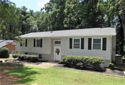 3942 Homestead Ln, Winston Salem, NC 27106