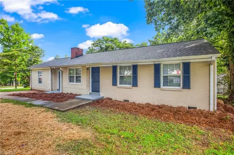 2513 Woodvale Dr, Winston Salem, NC 27127