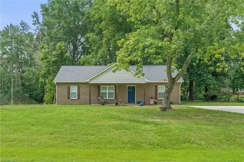 3847 Arbor Dr, Trinity, NC 27370