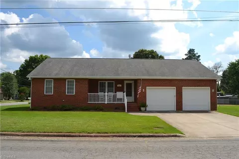 801 W Monroe St, Mayodan, NC 27027