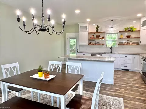 111 Arrowood Ln, Harmony, NC 28634 photo 6