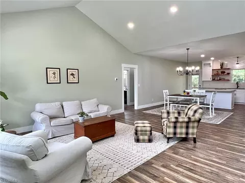 111 Arrowood Ln, Harmony, NC 28634 photo 5
